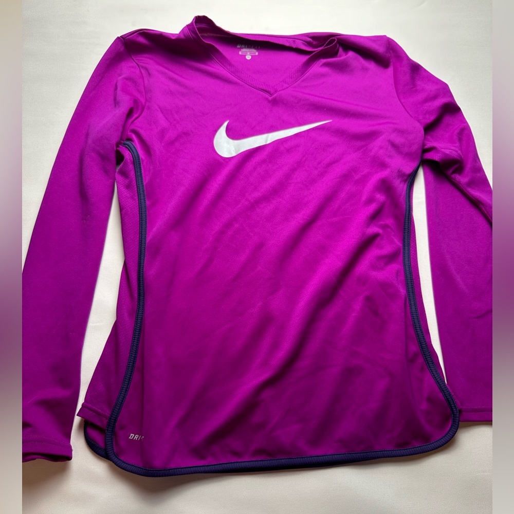 Nike purple athletic vintage dry fit long sleeve top. Size M